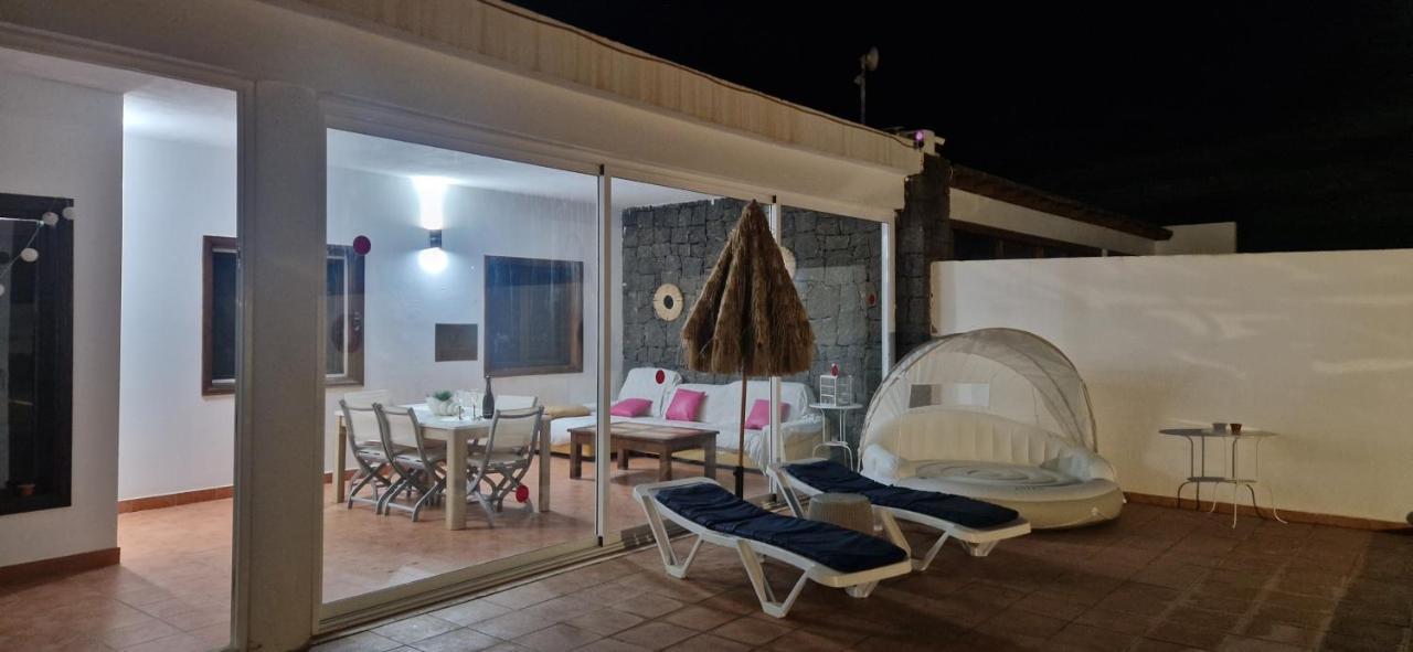Villa Baroli Amplia Piscina Privada Climatizada Playa Blanca  Kültér fotó